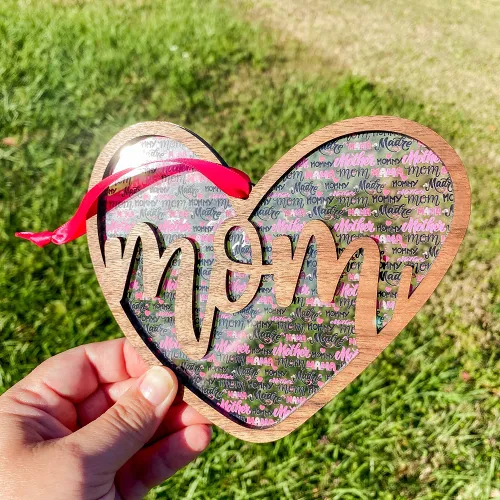 “Mom Suncatcher
