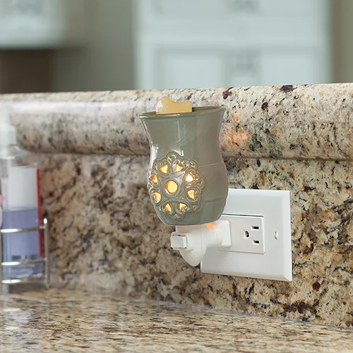 Medallion Pluggable Wax Warmer