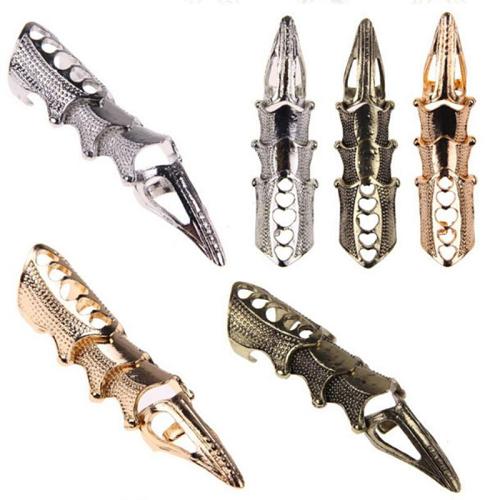 Gothic vintage claw ring