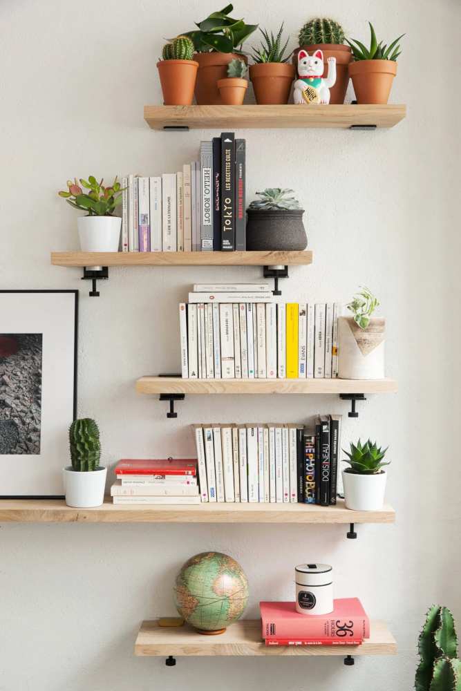 Wall Bracket by Tiptoe