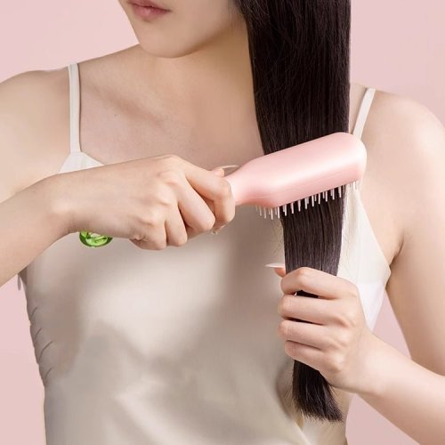 Retractable Massage Hair Comb - Tangle-Free & Soothing Care
