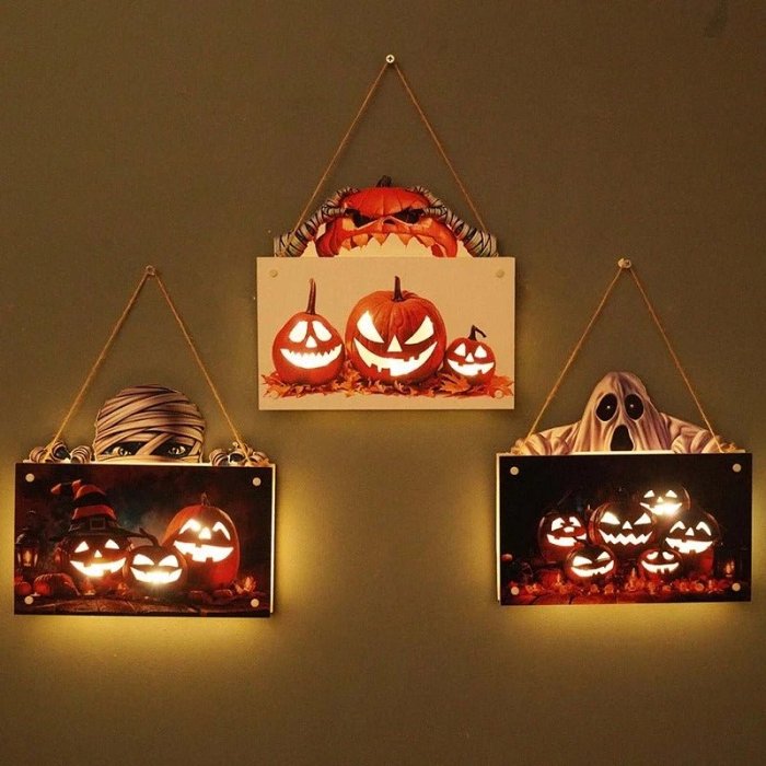 Halloween House Sign Listing Atmosphere Night Light - Wooden Door Hanging Decor