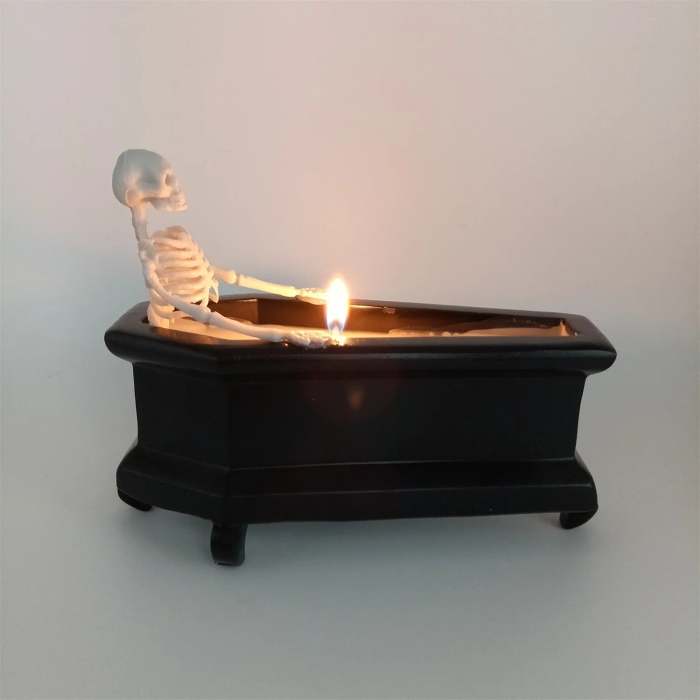 Creative Candles Bubble Bath Skull Skeleton Halloween Decoration Ornaments - Mini Coffin Design for Horror Theme