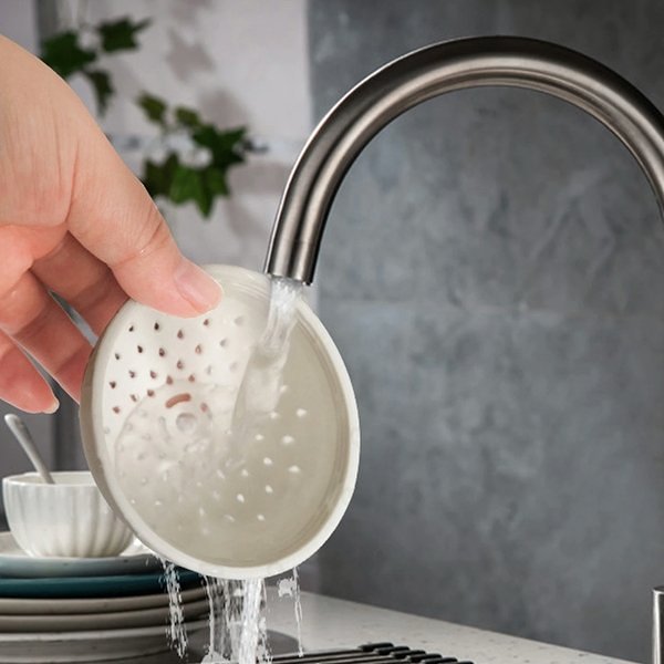 Snap On Colander - Portable Mini Can Drainer Made From Silicone for Drain Chickpeas and Tinned Fruit