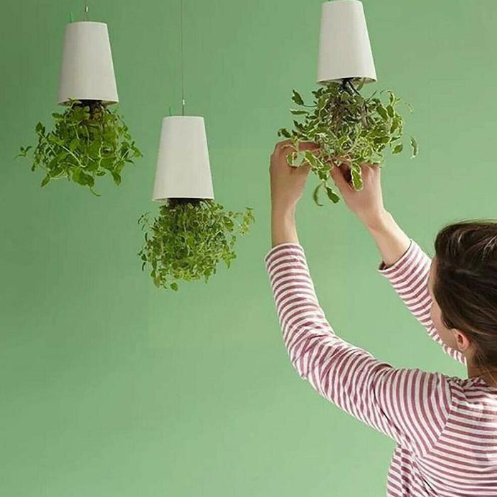 Inverted Planting Pot - 360-Degree Rotation Storage Garden Flower Pots  for Balcony Garden Home Decoration