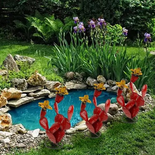 Rustic Metal Cactus Sculpture – Antique-Inspired Yard & Garden Décor for Indoor/Outdoor Charm