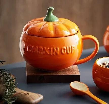 Pumpkin Mug with Lid - Cozy Autumn Charm