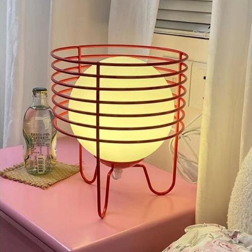 Retro Orb Wire Lamp
