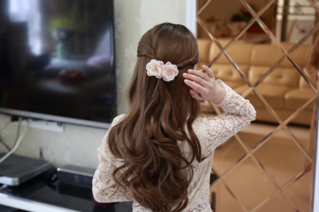 Camellias silk bow hair clip