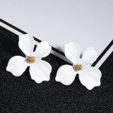 Sweet Flower Stud Earrings for Women 1 Pair