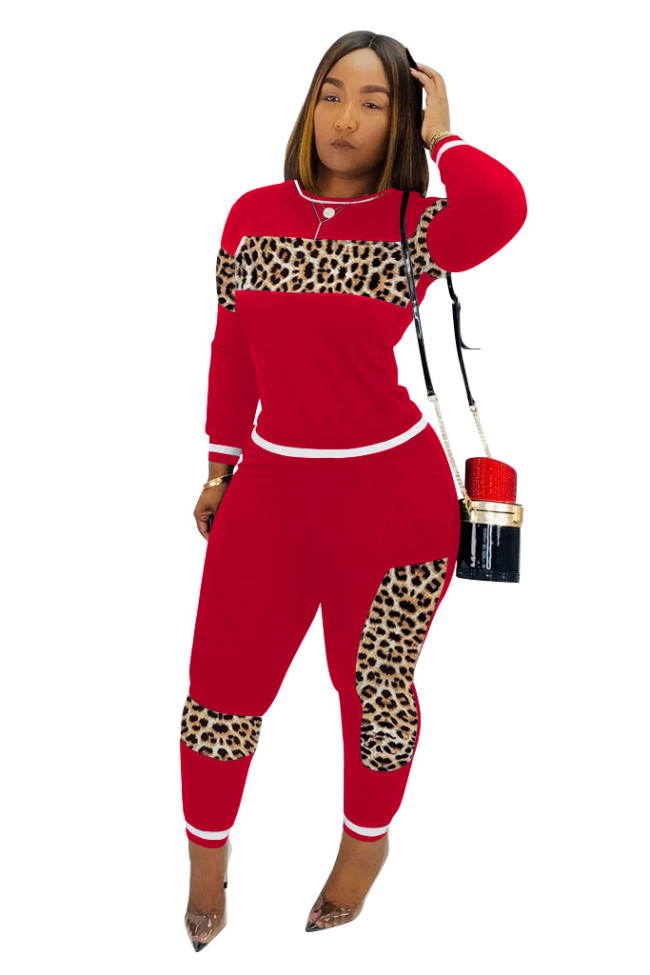 Contrast Leopard Panel Red Pullover Sweatsuit