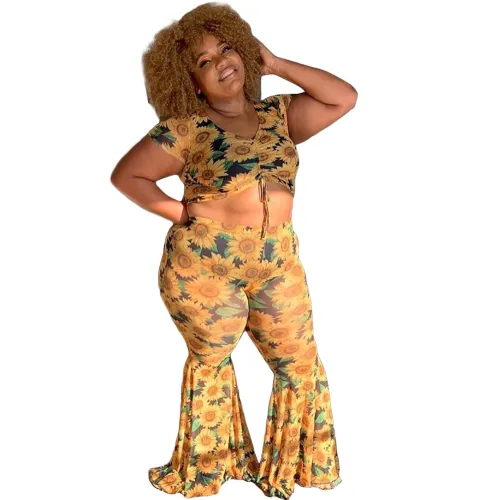 Plus Size Flower Drawstring Crop Top & Bell Bottom Pants