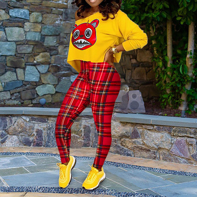 Plus Size Printed Yellow Top with Plaid Tight Pants