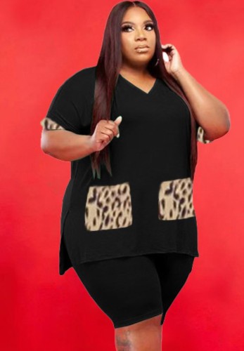 Casual Plus Size Black V-Neck Tee and Shorts Set with Contrast Patch