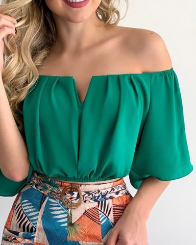 Green Off Shoulder Short Sleeve Crop Top and Floral Shorts Two Piece Outfits