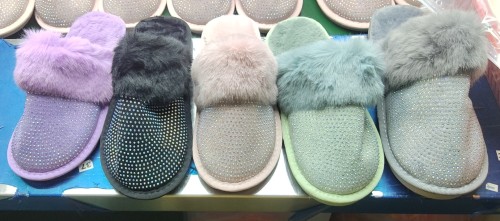 Warm Winter Rhinestone Fake Fur Slipper