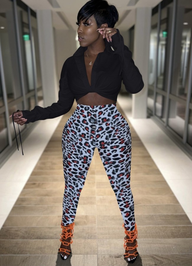 Black Long Sleeve Crop Top and High Waist Fitted Leopard Pants