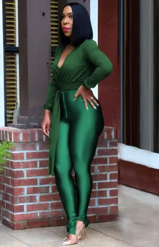 Green V-Neck Long Sleeves Crop Top and High Waist Tight Pants 2PCS Set