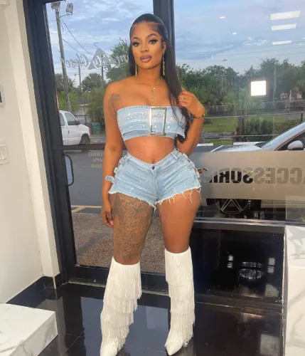 Fashionable Denim Two Pieces Sexy Beaded Buckle Bandeau Top Shorts Set