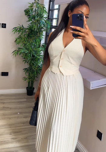 Solid Halter Neck Vest abd Pleated Long Skirt 2PCS Set