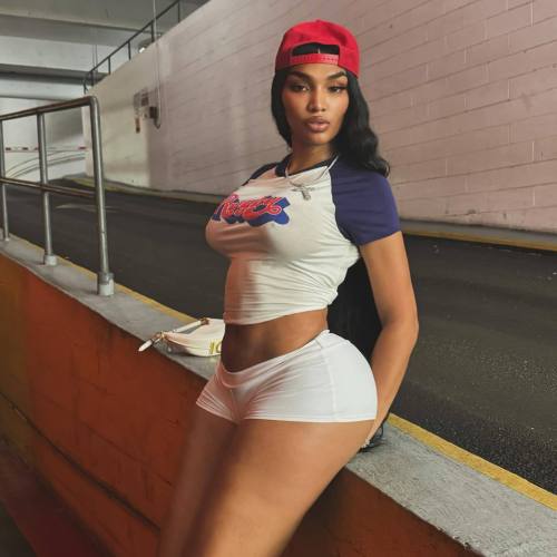 Sexy Crop Contrast Short-sleeved Top Shorts 2-piece set