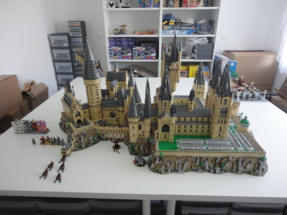 LEGO MOC Remastered - Hogwart's Castle (71043) Epic Extension by