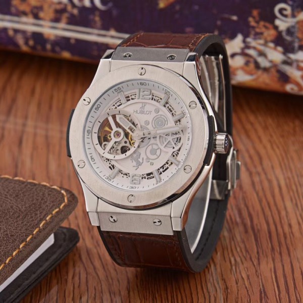 HUBLOT ウブロ スーパーコピー メンズ 腕時計 自動巻き 時計 実物図 HU-TSH400-001