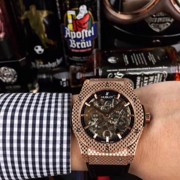 HUBLOT ウブロ 最高品質 値下受付 メンズ 腕時計 ビッグバン 時計 実物図 HU-TSH400-011