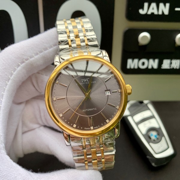 IWC(アイダブリューシー)  腕時計 40mm 自動巻き メンズ IWC-TSH340-40