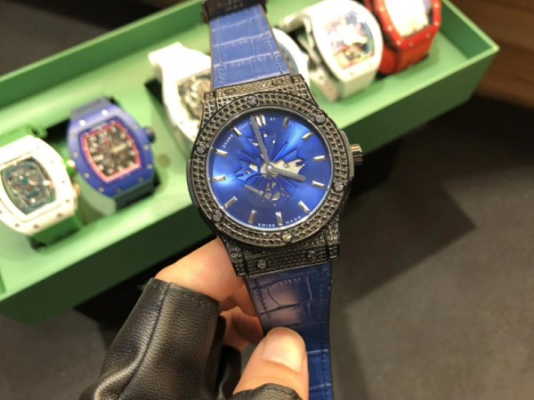 ウブロHUBLOT クラシックフュージョン Asian/2836ムーブメント搭載 TSH2001P550-HU14
