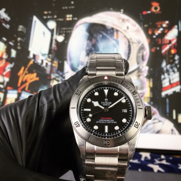 チュードル（TUDOR ）メンズ 時計 40mm  自動巻き  腕時計 TUD-TSH400-33