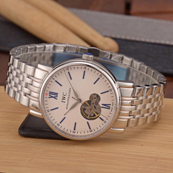IWC(アイダブリューシー)  腕時計 39mm 自動巻き メンズ IWC-TSH420-27