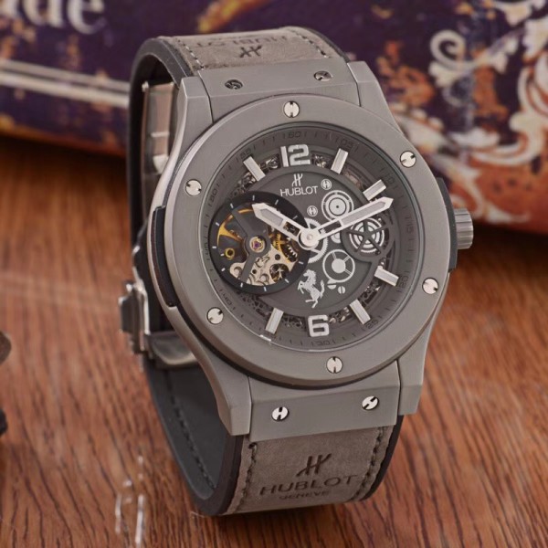 HUBLOT ウブロ スーパーコピー メンズ 腕時計 自動巻き 時計 実物図 HU-TSH400-003