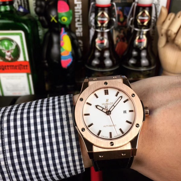 ウブロHUBLOT クラシックフュージョン ETA/2824-2ムーブメント搭載 EP2001P700-HU08