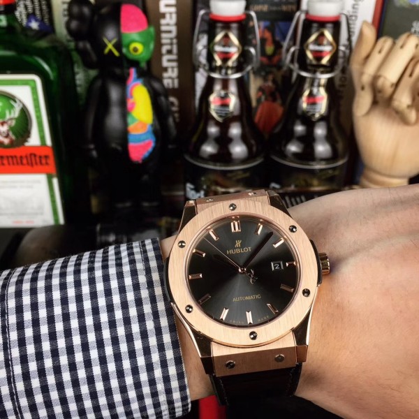 ウブロHUBLOT クラシックフュージョン ETA/2824-2ムーブメント搭載 EP2001P700-HU09