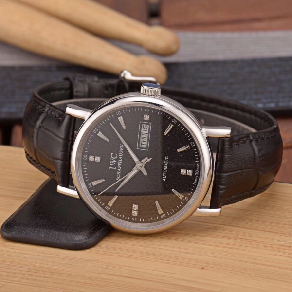IWC(アイダブリューシー)  腕時計 40mm 自動巻き メンズ IWC-TSH440-50