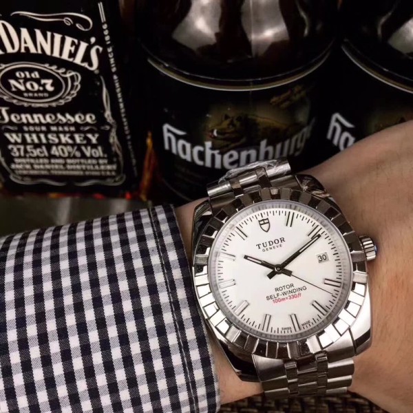 チュードル（TUDOR ）メンズ 時計 腕時計 40mm 自動巻き TUD-WD420-11