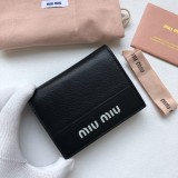 MIUMIU ミュウミュウ 新作 短財布 二つ折り財布 BLL-2001P80-5MV204