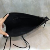 バレンシアガ ☆大人気定番商品☆ セカンドバッグ XD-2001P480-555480-1