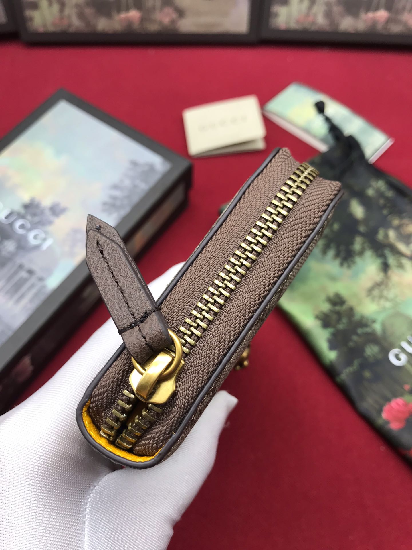 GUCCI ラウンドファスナー　長財布 グッチシマ グッチ財布 GUCCI ラウンドファスナー長財布 メンズ