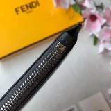 新作 FENDI/フェンディ メンズ セカンドバッグ FE19P180-FD04