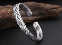 ChromeHearts クロムハーツ100% 925シルバー 正規品品質 男女用 カフブレス ch678335F