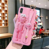 KAWS iphone 11/11maxケース 可愛い 人気カウズiphone xs/xrケース 面白い フィギュア 少女心満々 KAWSアイフォxs maxケース ハンドベルト付き 潮流
