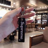 シュプリーム supreme キーホルダー 人気ブランド 高級レーザー 誕生日プレゼント