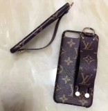 ルイヴィトン iphone x/xr/8/xs maxケース  ブランド 可愛いカバー ヴィトンアイフォン sr/sx maxカバー ハンドベルト付け 女性向け