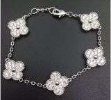 Van Cleef & Arpels  ヴァン クリーフ＆アーペル ブレスレット/カフブレス Van-021