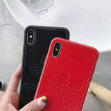 adidas アディダス iphone xrケース 人気 ブランド iphone xs maxケース iphone xs/x/8Plusケース シンプル 純正 耐久性 経典ロゴ 芸能人愛用 激安販売