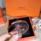 HERMES/エルメス 今季の新作 ブレスレット.カフブレス 19P290-HE76