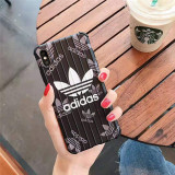 adidas iphone xr/xs maxケースブランドアディダス iphone 11/XI/11 MAXケース運動風 iphone x/8/7 plusケース オシャレトランク保護 耐衝撃