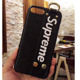 シュプリーム iphone X/xr/xs maxケース ハンドベルト付き iphone xs/8plus/7カバー 男性 女性 カップル リング付き 黒い 赤い 若者愛用